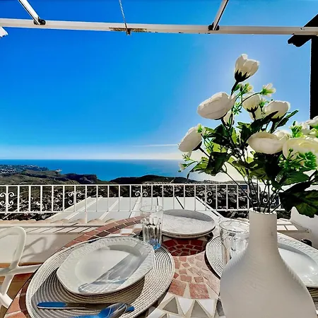 Panorama Apartment *